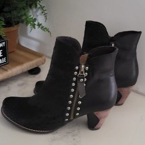 Women's L'Artiste by Spring Step - size 7